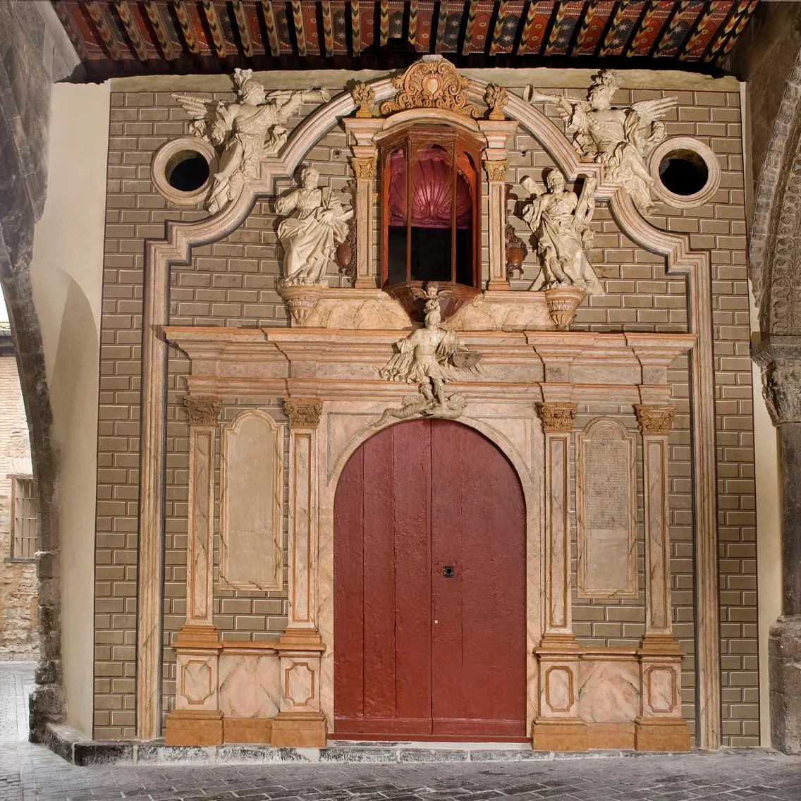 Portada barroca restaurada por Javier Gómara, restauración de patrimonio